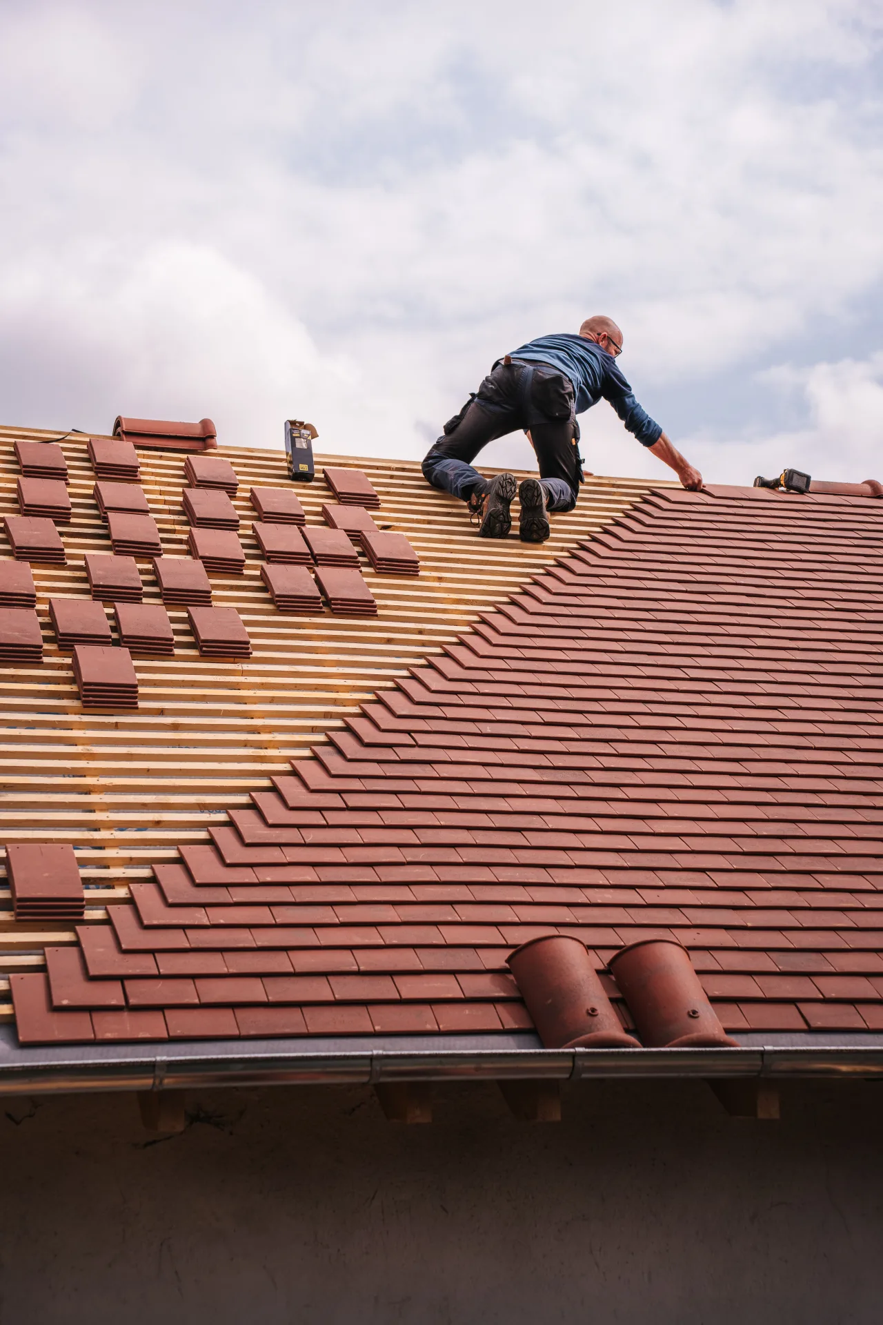 7 Red Flags to Watch for When Hiring a Roofing Contractor
